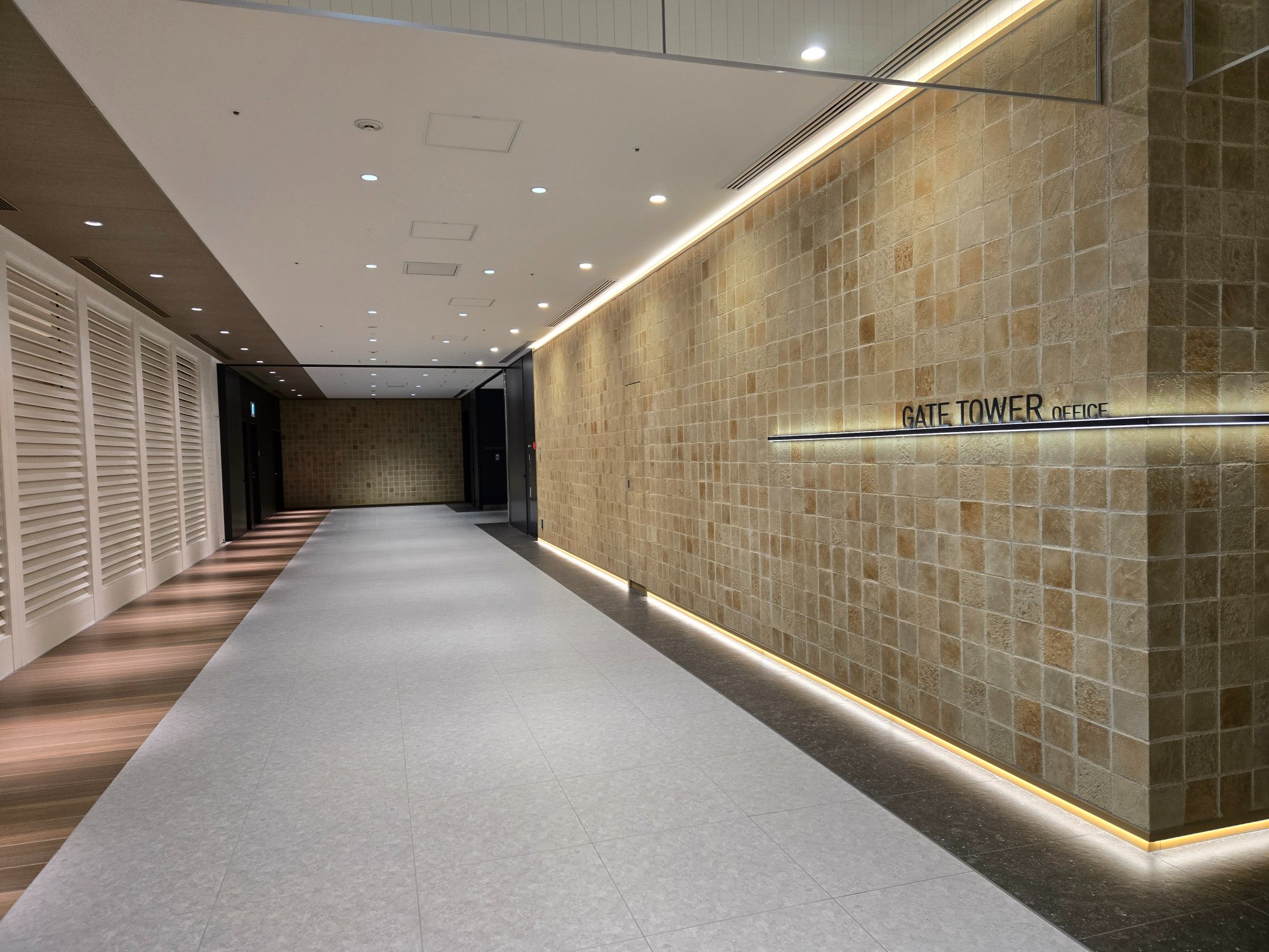 ゲートタワーオフィス ロビー
